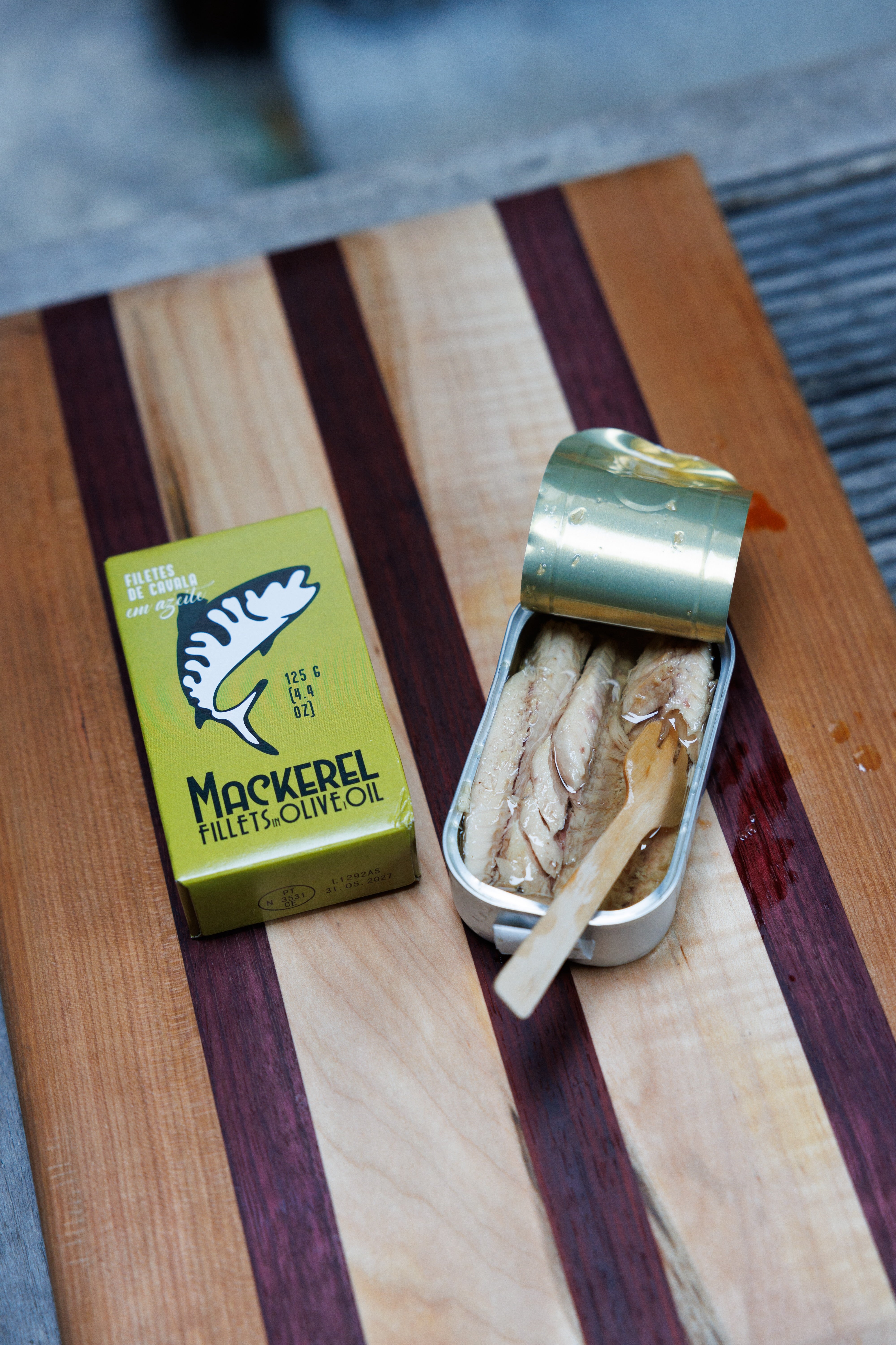 A tin and box of Ati Manel Mackerel Fillets in Olive Oil.